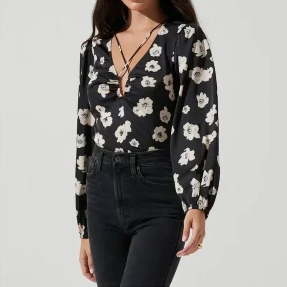ASTR the Label Floral Women's Top